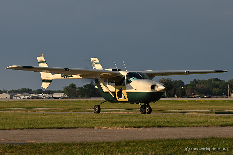 Z77_7099 copy.jpg - Cessna 337D Super Skymaster C/N 337-1051, N85992