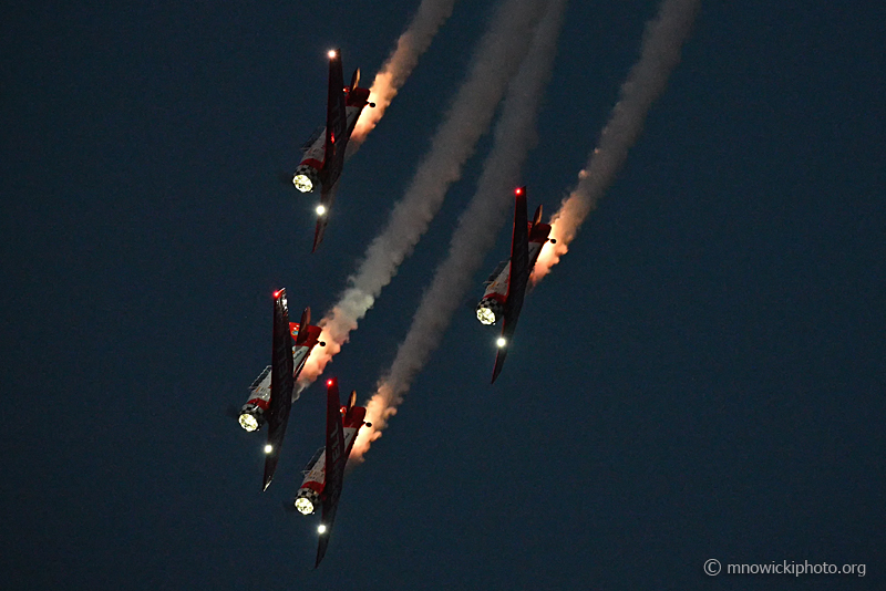 Z77_7942 copy.jpg - North American T-6G Texans Aeroshell Aerobatic Team  (3)