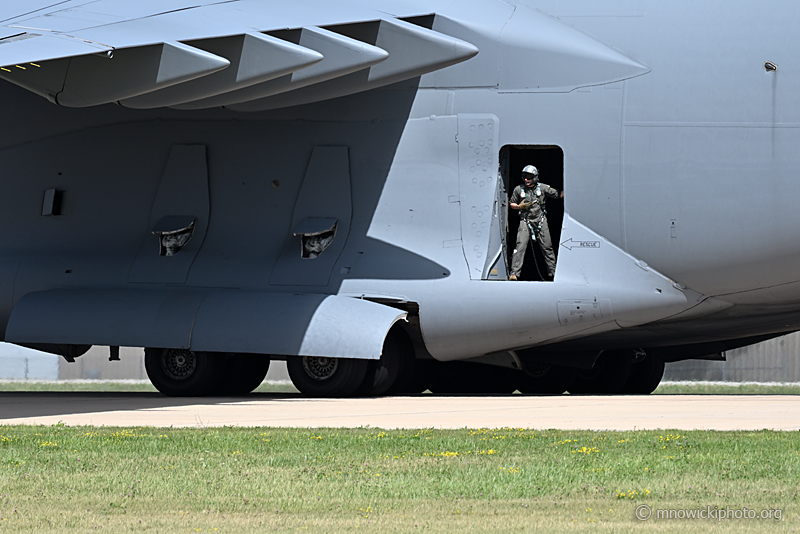 Z77_8139 copy.jpg - C-17A Globemaster 98-0052  (3)