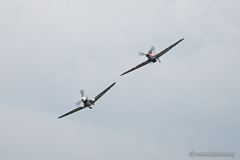 Z62_6298 copy.jpg - Curtiss Wright P-40M Warhawk C/N 27501, N5813  & Canadian Car & Foundry Hurricane Mk.XII C/N CCF 96, NX96RW