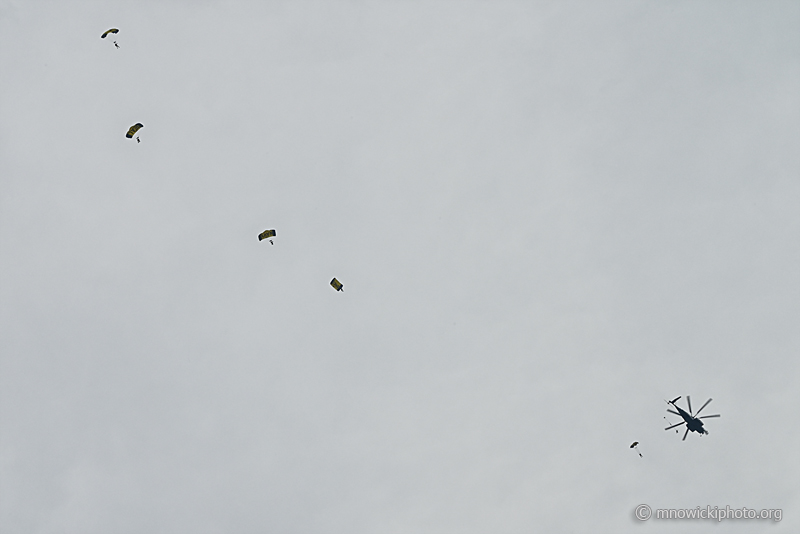 Z62_8481 copy.jpg - Skydivers U.S. Navy Parachute Team "The Leap Frogs" jump out from  MH-53E Sea Dragon 164765