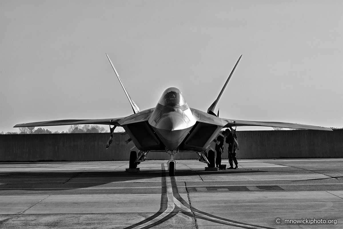 MN6_0871 copy.jpg - F-22 Raptor 02-4037  (2)