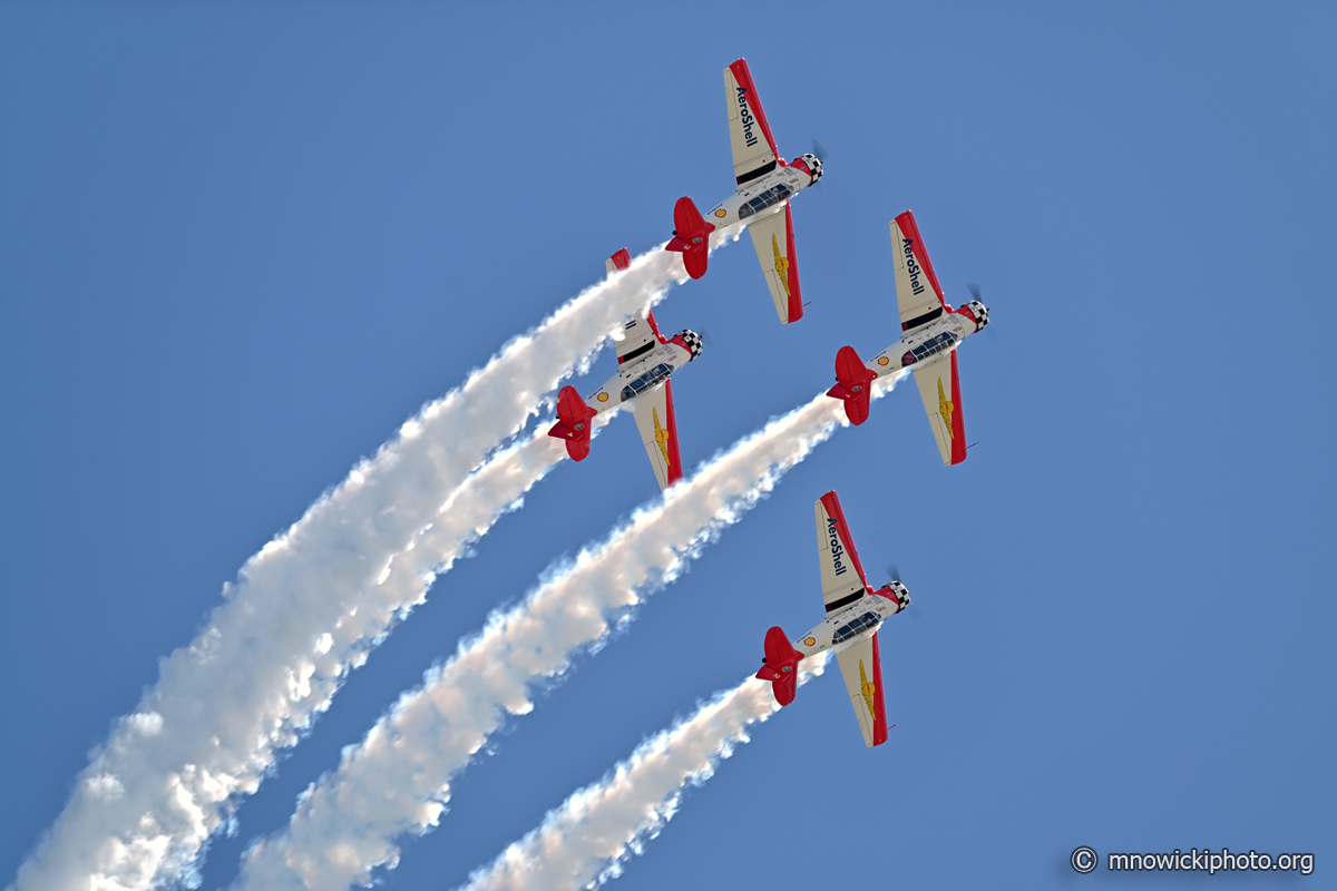 MN6_1531 copy.jpg - North American T-6G Texans Aeroshell Aerobatic Team  (2)