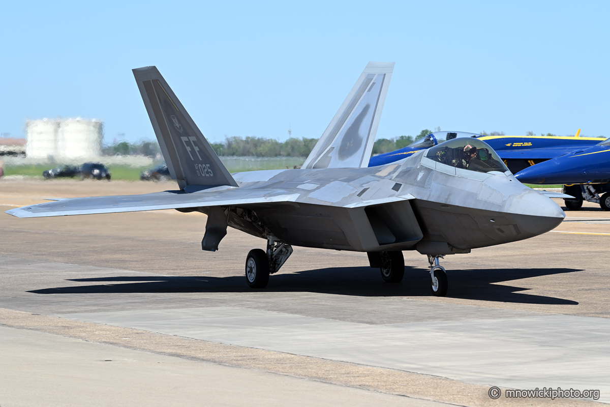 MN6_2168 copy.jpg - F-22 Raptor 01-4025 FF from 94th FS  1st FW Langley AFB, VA  (2)