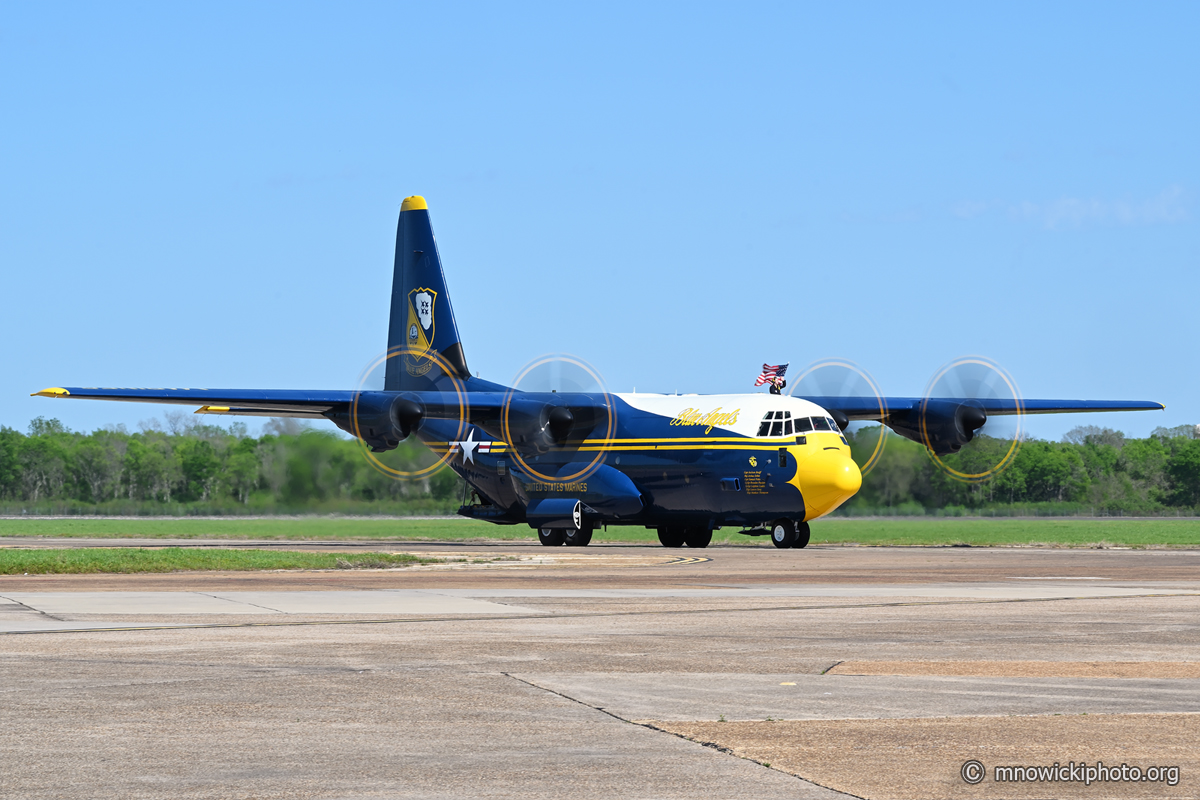 MN6_2534 copy.jpg - C-130J Hercules 170000 E-116 from Blue Angels Demo Team  (2)