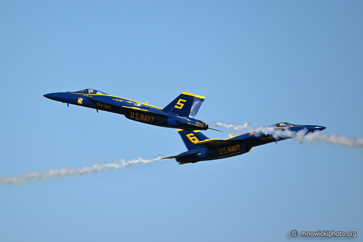 MN9_1211 copy.jpg -  "Blue Angels" crossing.  (4)