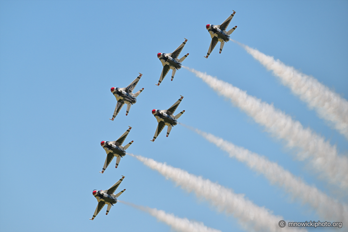 MN9_4898 copy.jpg - US Air Force Demo Team "Thunderbirds"   (3)