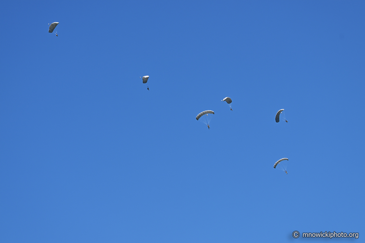 MN9_8263 copy.jpg - U.S. Navy Explosive Ordnance Disposal (EOD) Jump Team