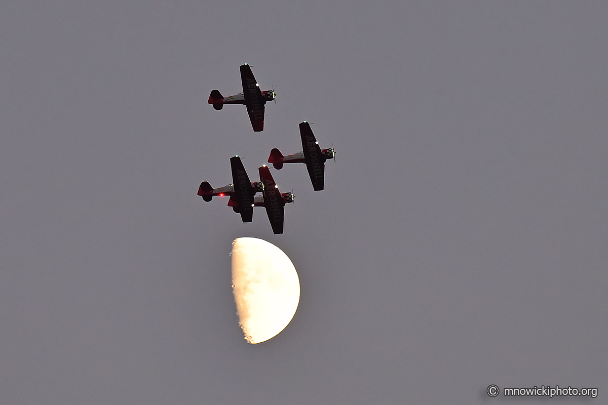 MN8_1848 copy.jpg - Aeroshell Aerobatic Team  (3)