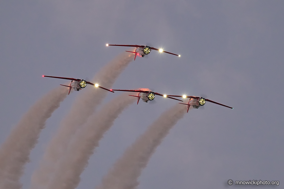 MN8_1935 copy.jpg - Aeroshell Aerobatic Team  (2)