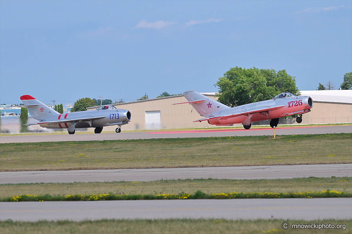 MN8_3551 copy.jpg - PZL Mielec Lim-5 (MiG-17F) C/N 1C1713, N1713P  &  Shenyang J-4 (MiG-17) C/N 541566, N420MG  (2)