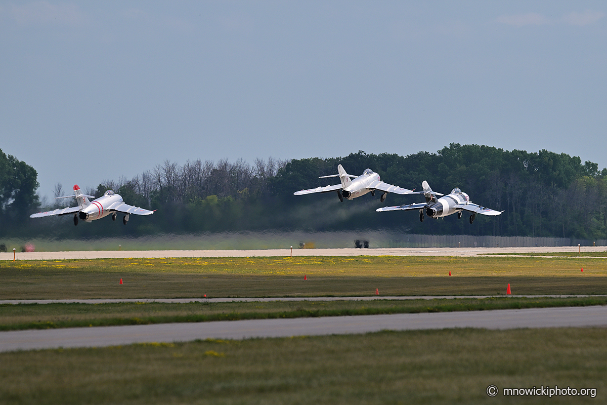 MN8_3568 copy.jpg - PZL Mielec Lim-5 (MiG-17F) C/N 1C1713, N1713P  &  Shenyang J-4 (MiG-17) C/N 541566, N420MG & PZL Mielec Lim-6 (MiG-17) C/N 1J0511, N6953X