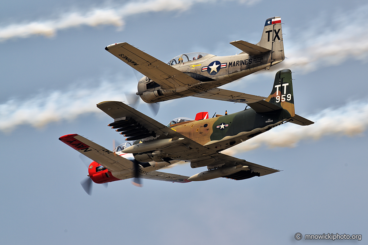 MN9_0137 copy.jpg - North American T-28C Trojan  NX7160C & Douglas AD-4NA Skyraider  NX959AD & North American T-28B Trojan  NX5443U