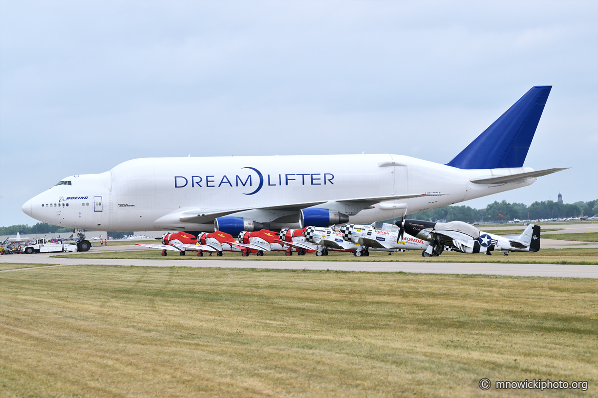 MN9_5487 copy.jpg - Boeing 747-4H6(LCF) Dreamlifter - Boeing  N718BA  (2)