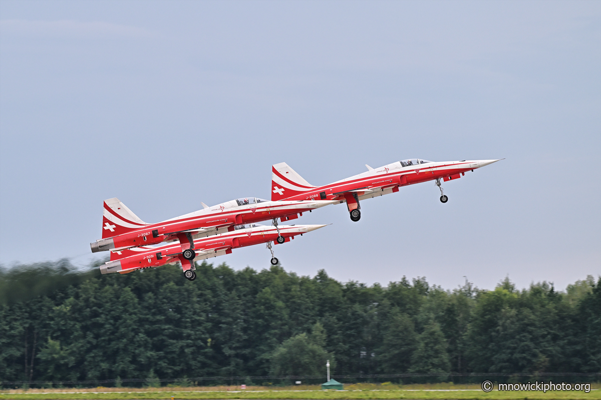 MN8_5720 copy.jpg - Swiss Air Force Patrouille Suisse  F-5E Tiger II