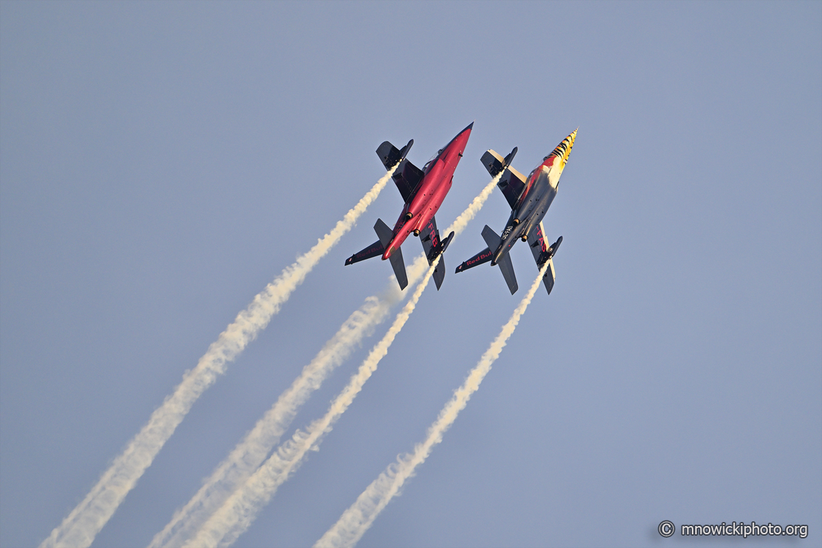 MN8_6014 copy.jpg - Red Bull Alpha Jet Team Dassault-Dornier Alpha Jet A C/N 0130, OE-FRB  Dassault-Dornier Alpha Jet A C/N 0090, OE-FAS  (2)