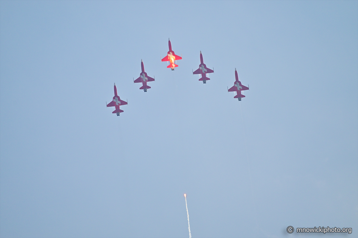 MN8_9992 copy.jpg - Swiss Air Force Patrouille Suisse  F-5E Tiger II   (7)