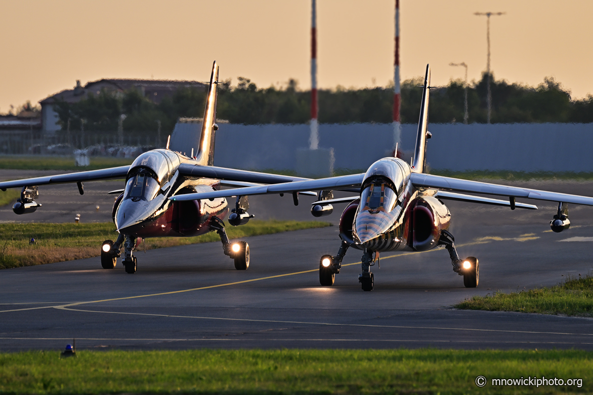 MN9_4518 2 copy.jpg - Red Bull Alpha Jet Team Dassault-Dornier Alpha Jet A C/N 0130, OE-FRB  Dassault-Dornier Alpha Jet A C/N 0090, OE-FAS  (5)