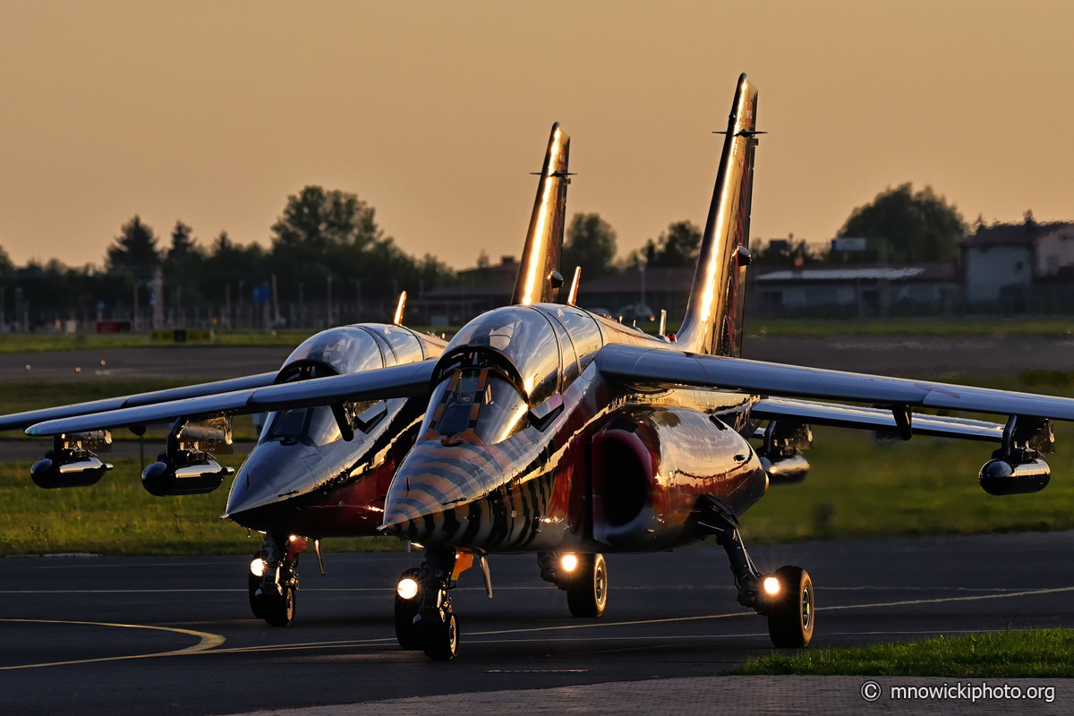 MN9_4538 copy.jpg - Red Bull Alpha Jet Team Dassault-Dornier Alpha Jet A C/N 0130, OE-FRB  Dassault-Dornier Alpha Jet A C/N 0090, OE-FAS  (6)