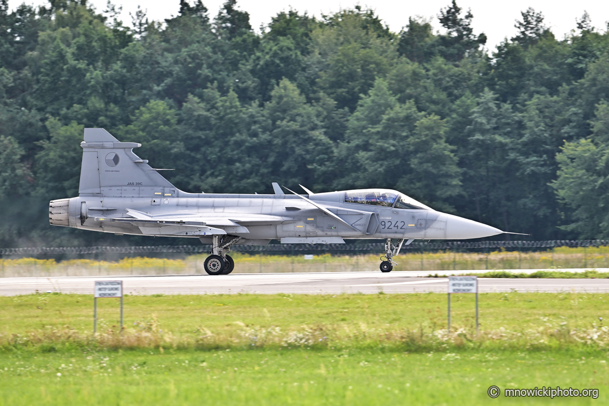 MN9_6577 copy.jpg - Czech AF Saab JAS-39C Grippen 9242 C/N 39-242   (2)