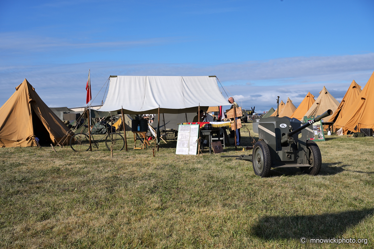 MN6_6562 copy.jpg - Reenactors. Polish camp.  (2)