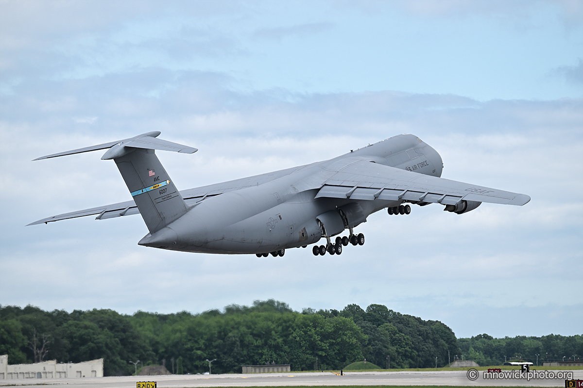 M80_8072 copy.jpg - Lockheed C-5M Super Galaxy (L-500)  860017  (2)