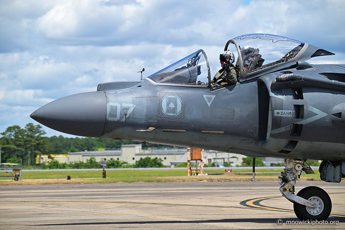 M80_5953 copy.jpg - AV-8B Harrier 165389 CG-07  (8)
