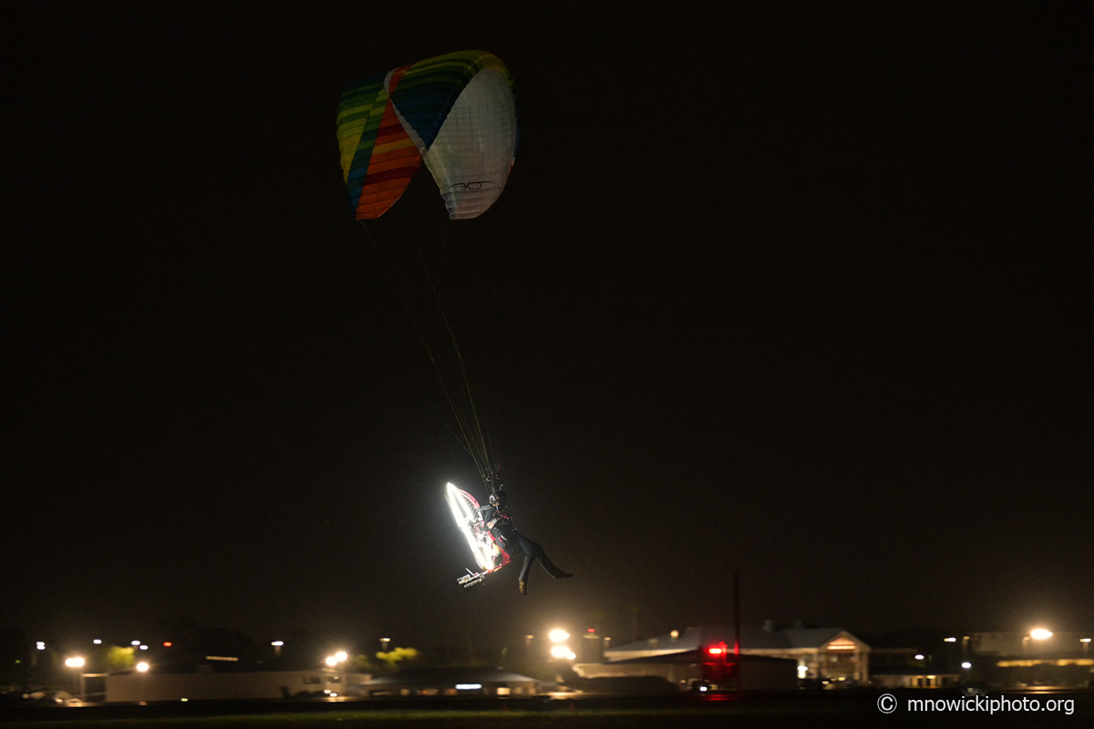 M80_3763 copy.jpg - Airythmia- paramotor flight demonstration team  (2)