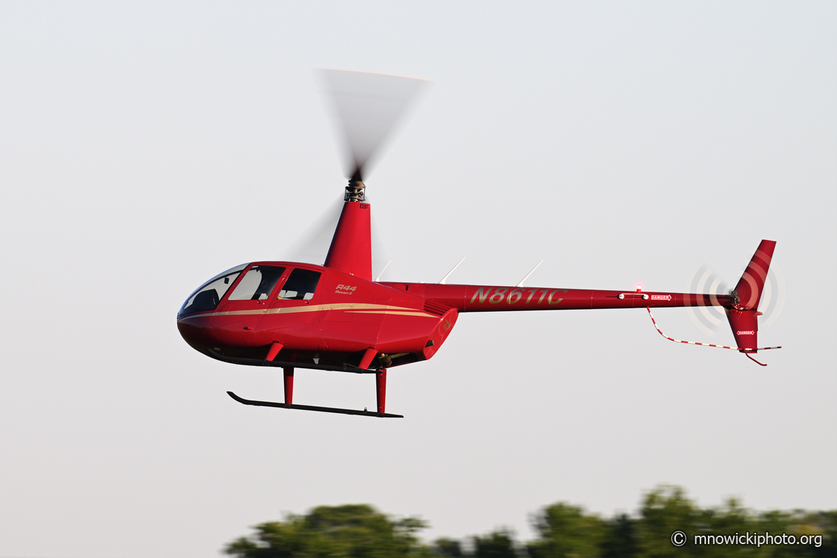 M80_5407 copy.jpg - Robinson R44 II C/N 14495, N8611C