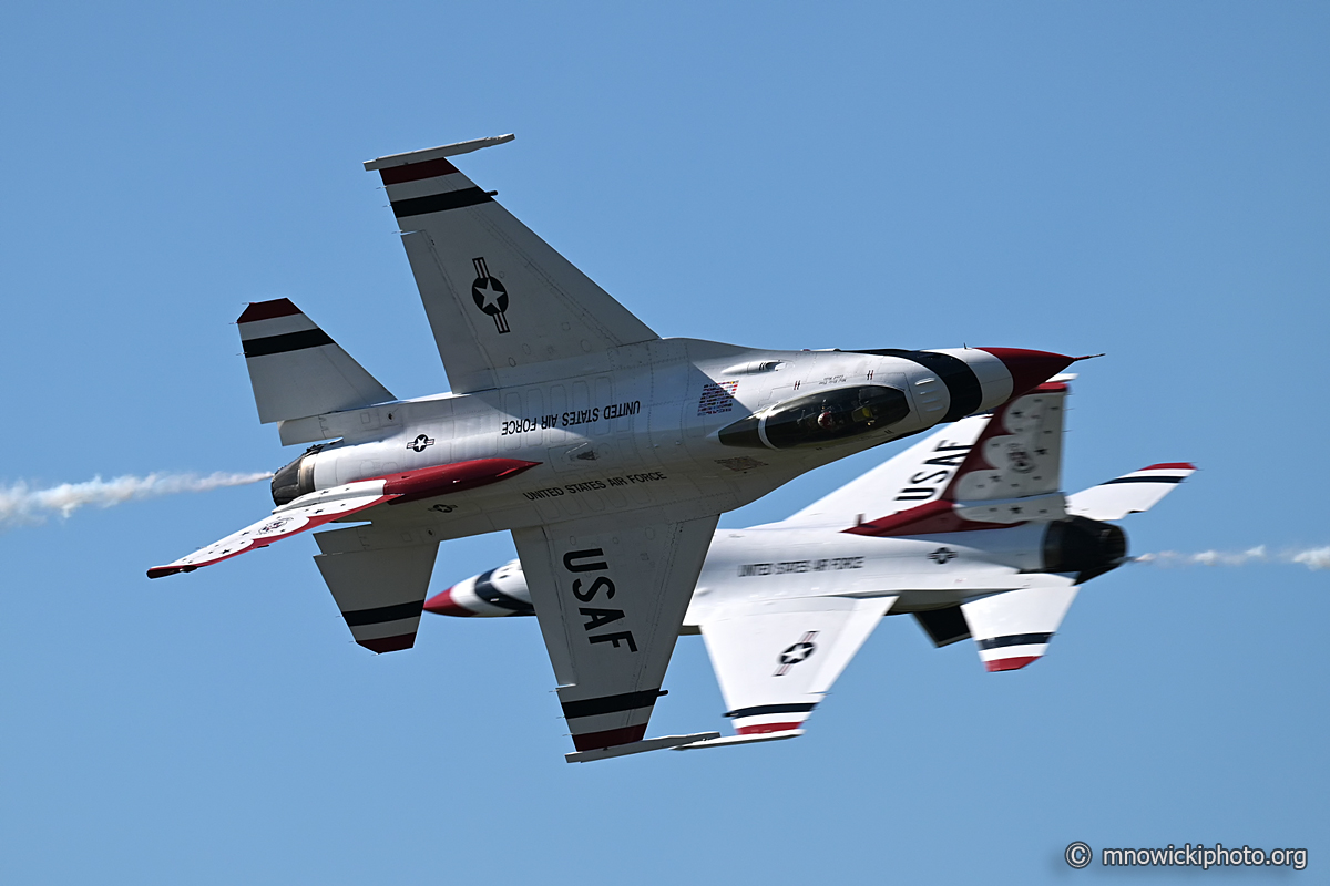 M81_2319 copy.jpg - U.S. Air Force Thunderbirds F16  (5)