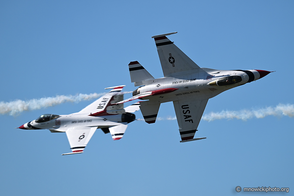 M81_2320 copy.jpg - U.S. Air Force Thunderbirds F16  (6)