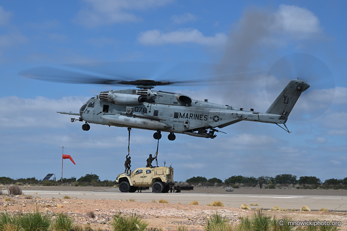DSC_3990 (2) copy.jpg - HMM-465 CH-53E Super Stallion 163076  (6)