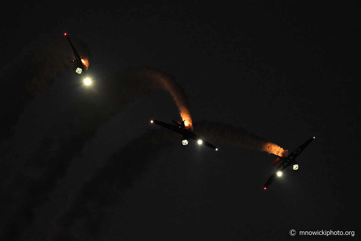 M81_8425 copy.jpg - Titan aerobatic Team  (2)